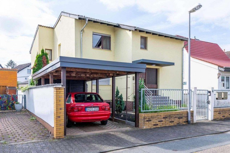 Ansicht Strae Riedstadt Terrassenwohnung Terrassen-Wohnung mit groem Gartenanteil